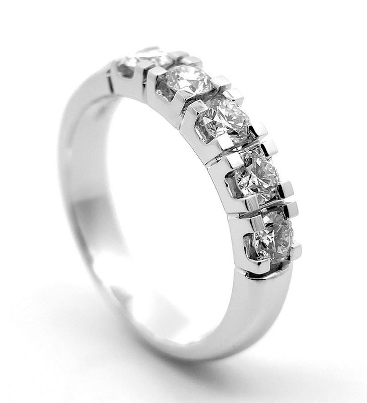 Spesialpris! Alliansering 1 carat diamanter